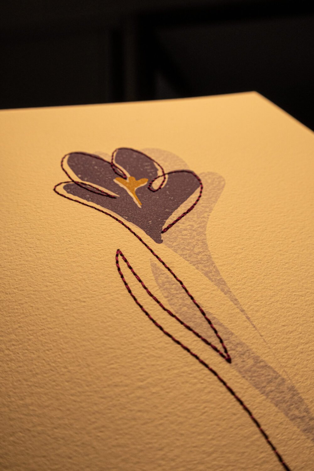 Affiche brodée Fleur de Violette – Image 2